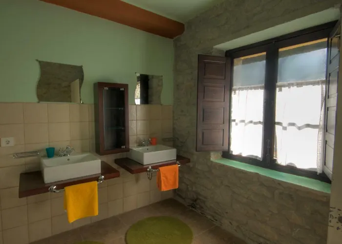 El Sumiciu منزل ريفي *